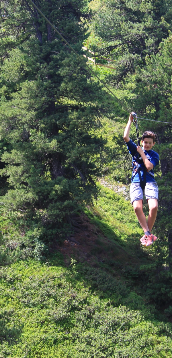 Cascade de Tyroliennes