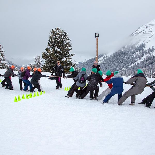 Activité incentives à La Plagne  : Tir à la corde